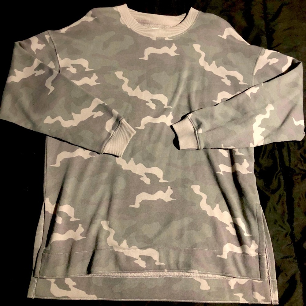 NWOT American Eagle Sweatshirt